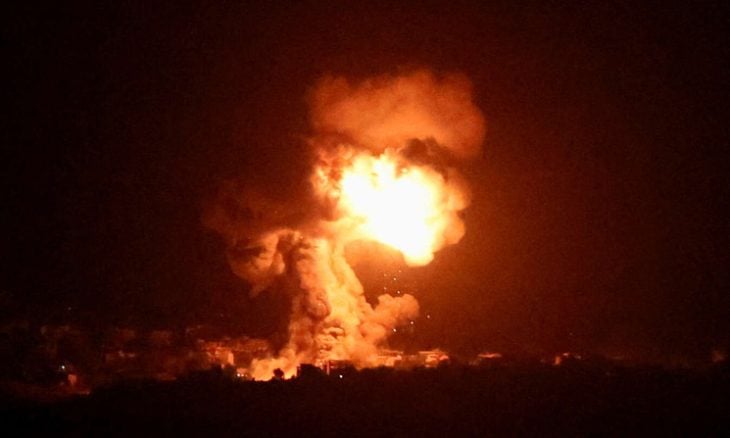 17 غارة في ساعات..غارات إسرائيلية على لبنان تربك الساحة الإقليمية